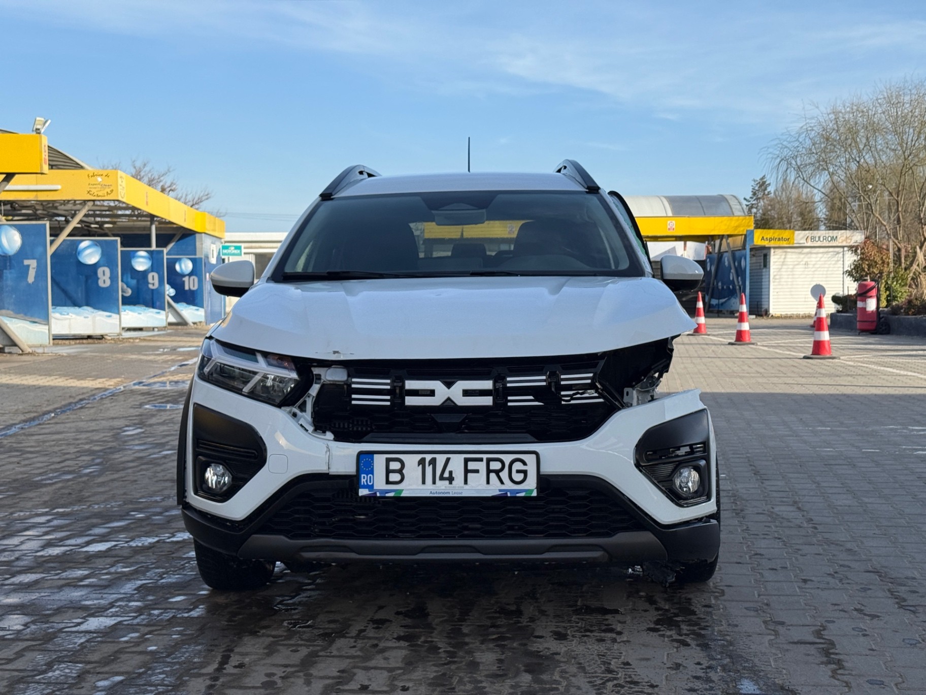 Dacia Jogger 2024 avariat - imagine 2