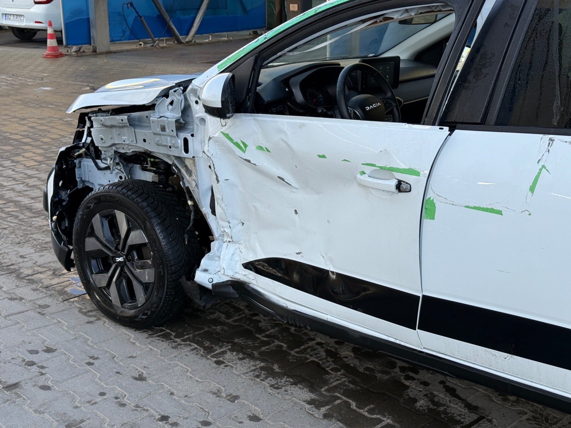 Dacia Jogger 2024 avariat - imagine 11