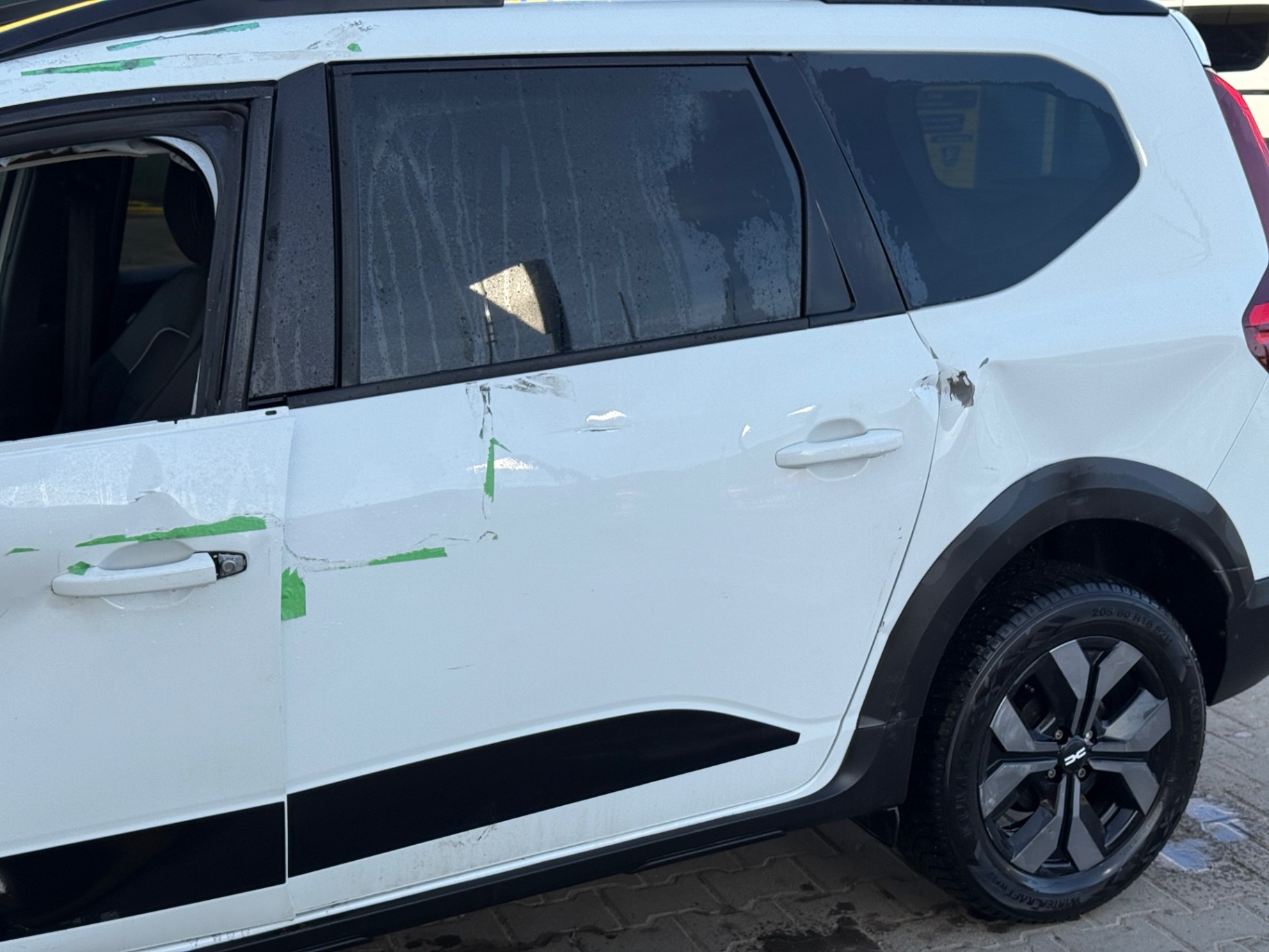 Dacia Jogger 2024 avariat - imagine 9
