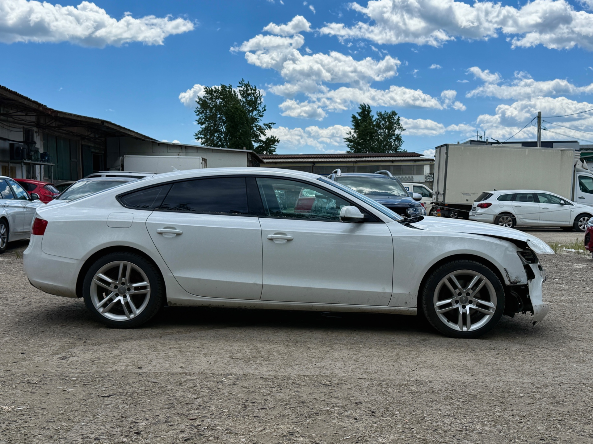 Audi A5 2012 avariat - imagine 4