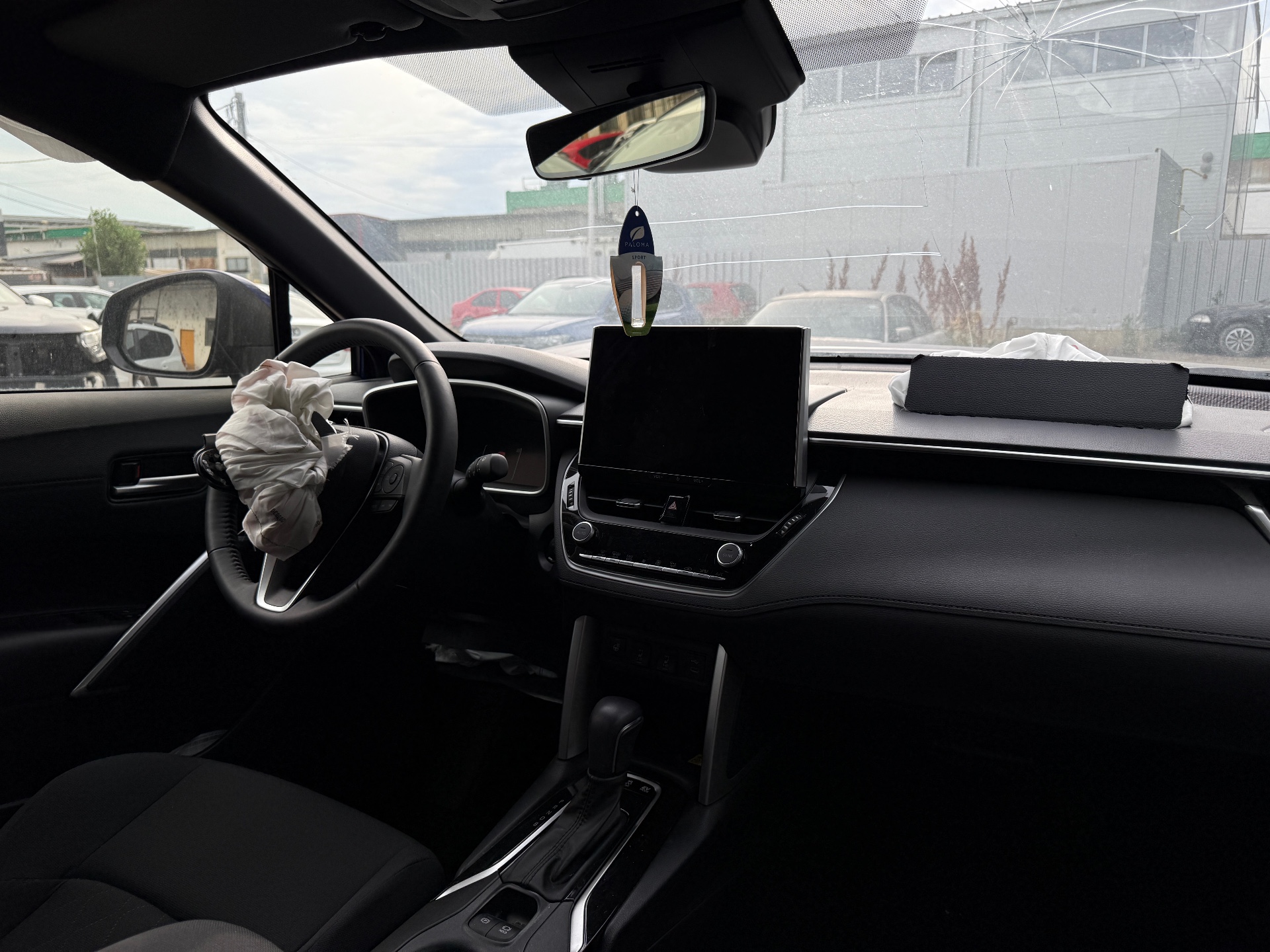 Toyota Corolla Cross 2025 avariat - imagine 11