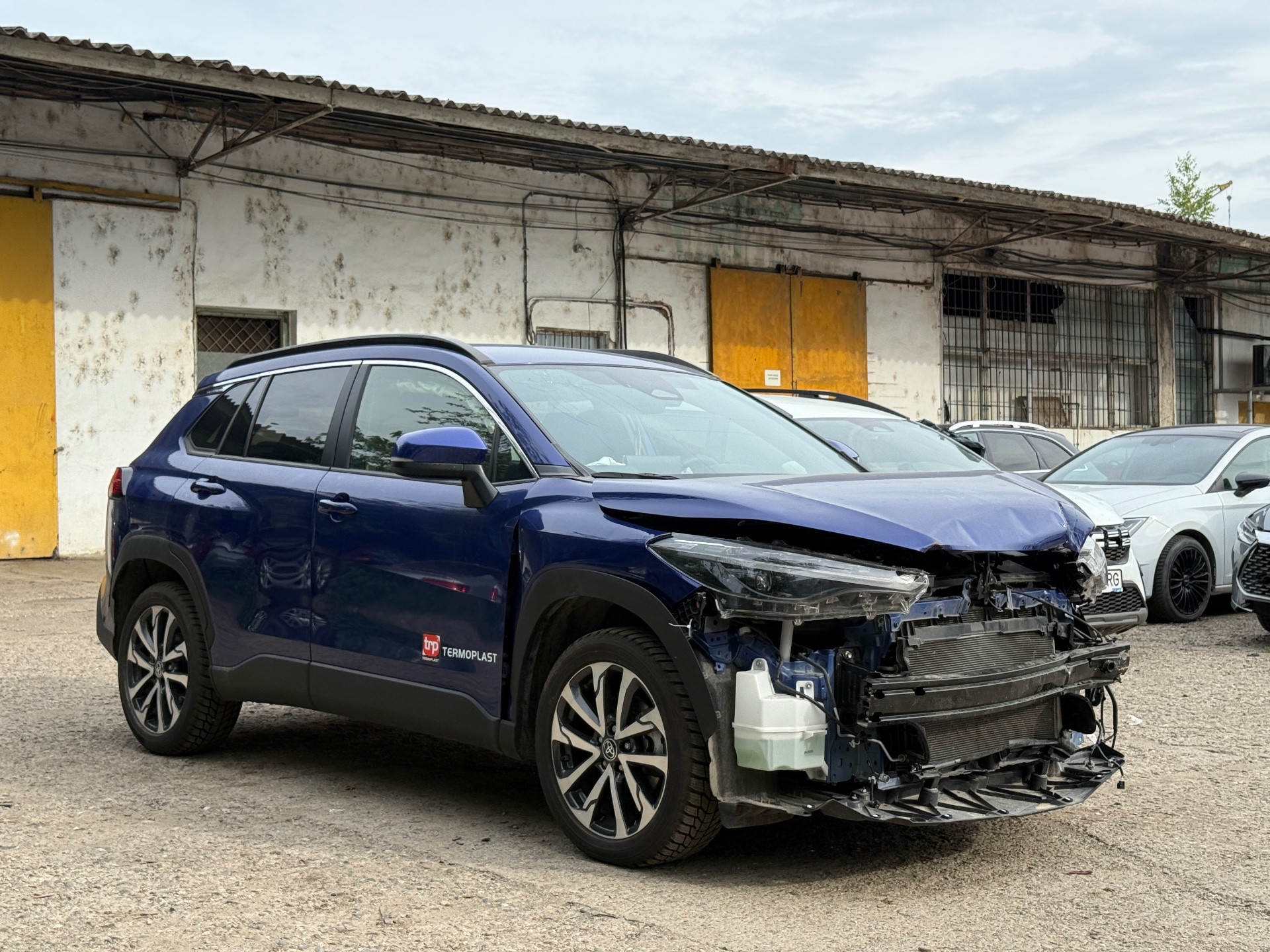Toyota Corolla Cross 2025 avariat - imagine 3