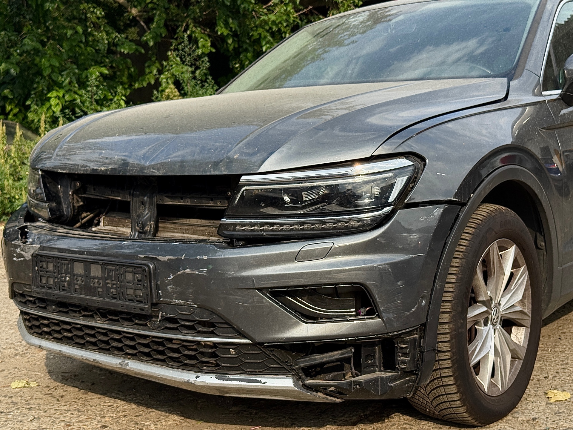 Volkswagen Tiguan 4x4 2018 avariat - imagine 10