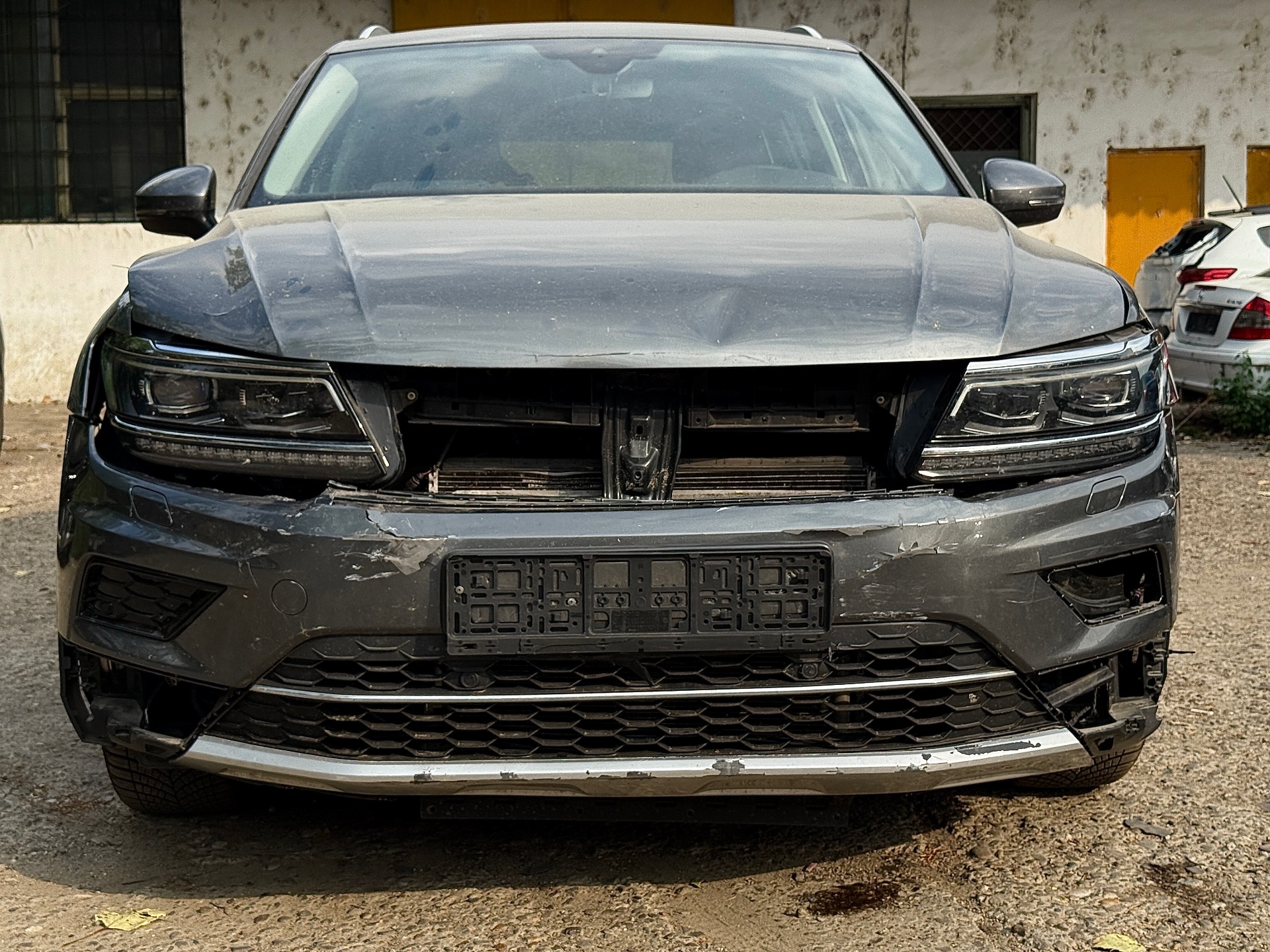 Volkswagen Tiguan 4x4 2018 avariat - imagine 9