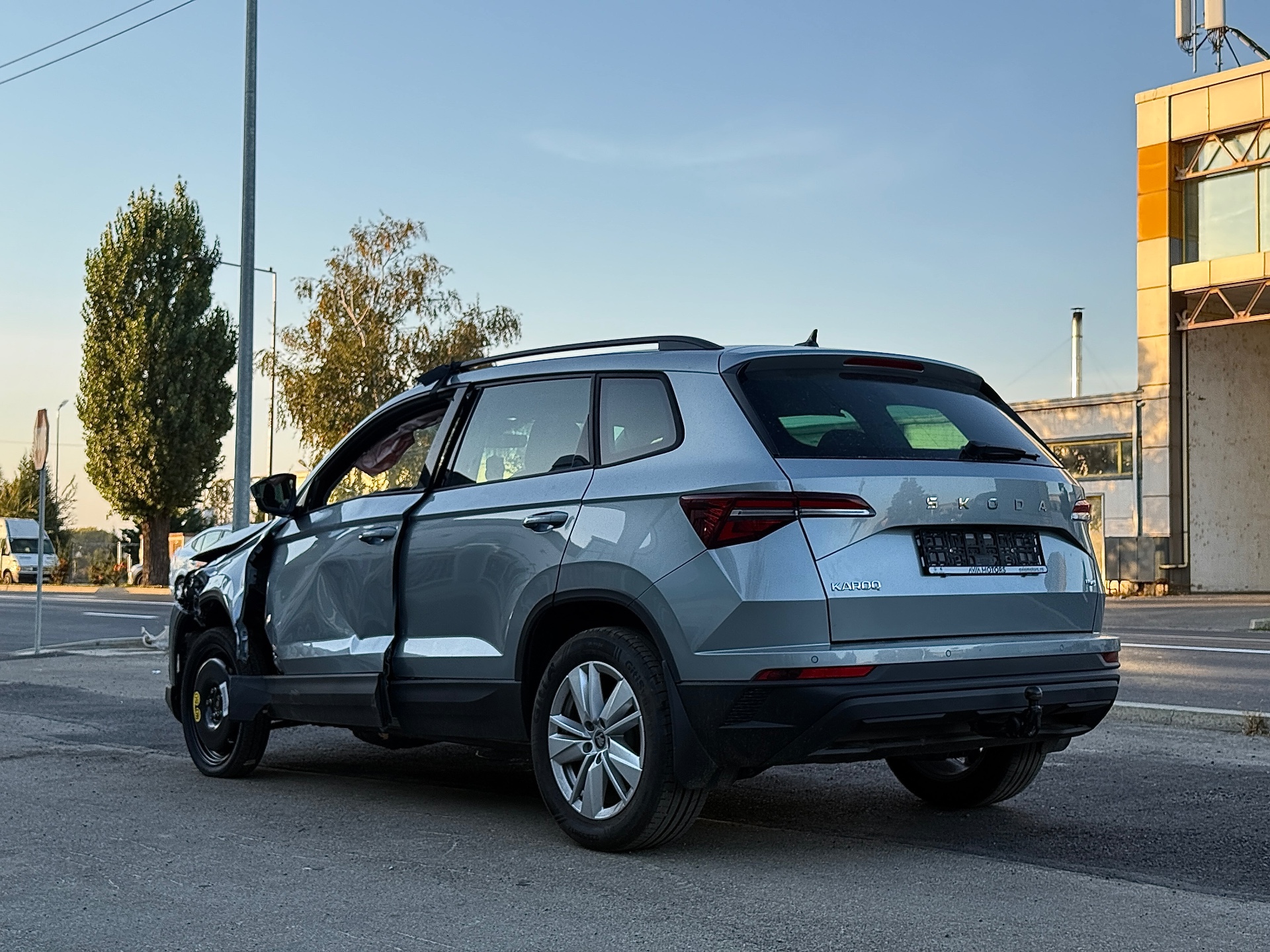 Skoda Karoq 2026 avariat - imagine 4
