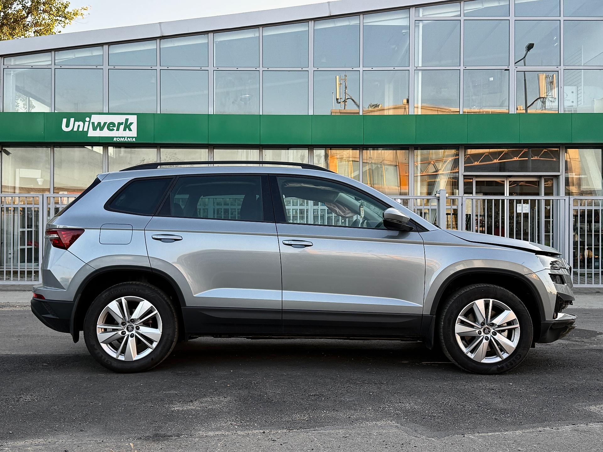 Skoda Karoq 2026 avariat - imagine 6